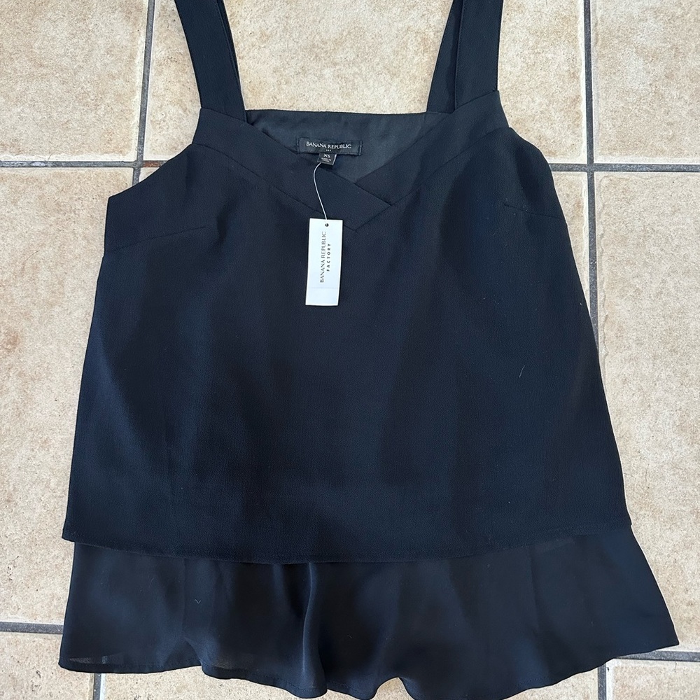 Banana Republic Black Sleeveless V-Neck Tiered Camisole
